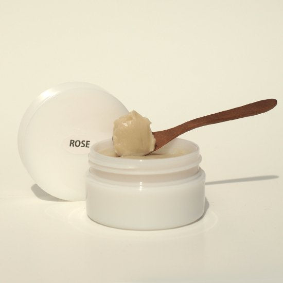 美肌のためのローズクリーム